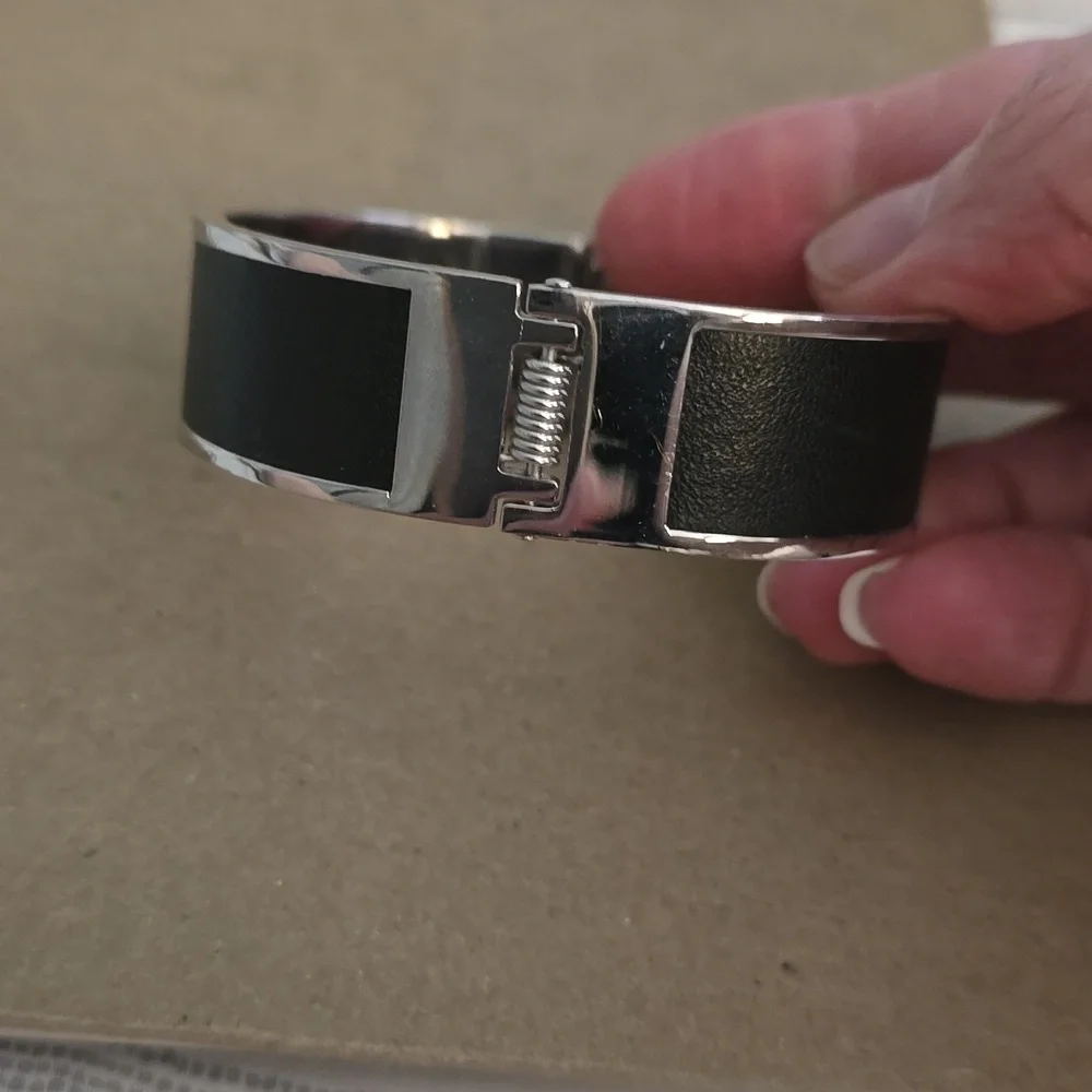 Hinged Stainless Steel Bracelet With Faux Leather Detail. Excellent Condition - Picture 3 of 7